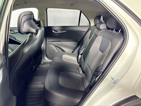 New 2026 Kia Niro EX FWD image 20