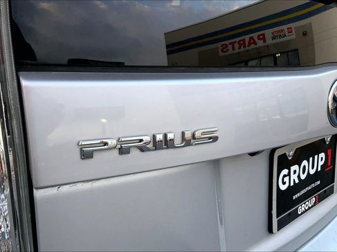 Used 2015 Toyota Prius Four FWD image 29