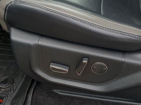 Used 2018 Ford F150 Raptor w/ Equipment Group 802A Luxury image 12