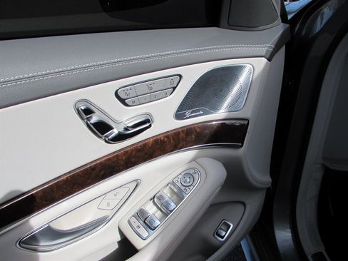 Used 2015 Mercedes-Benz S 550 Sedan image 8