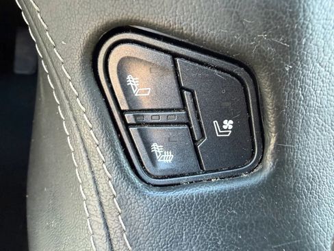 Used 2019 GMC Yukon XL SLT w/ Open Road Package image 31