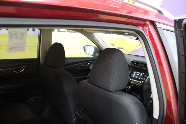 Used 2020 Nissan Rogue SV AWD/4WD image 12