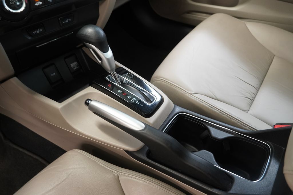 Used 2013 Honda Civic EX-L image 21