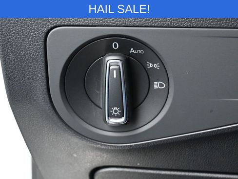 Used 2023 Volkswagen Tiguan SE R-Line image 15