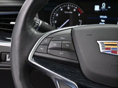Used 2025 Cadillac XT5 Premium Luxury AWD/4WD image 17