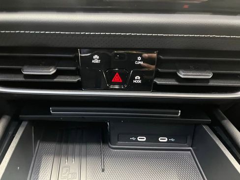 New 2026 Volkswagen Atlas SE image 15