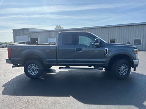 Used 2019 Ford F250 XLT w/ XLT Value Package image 8