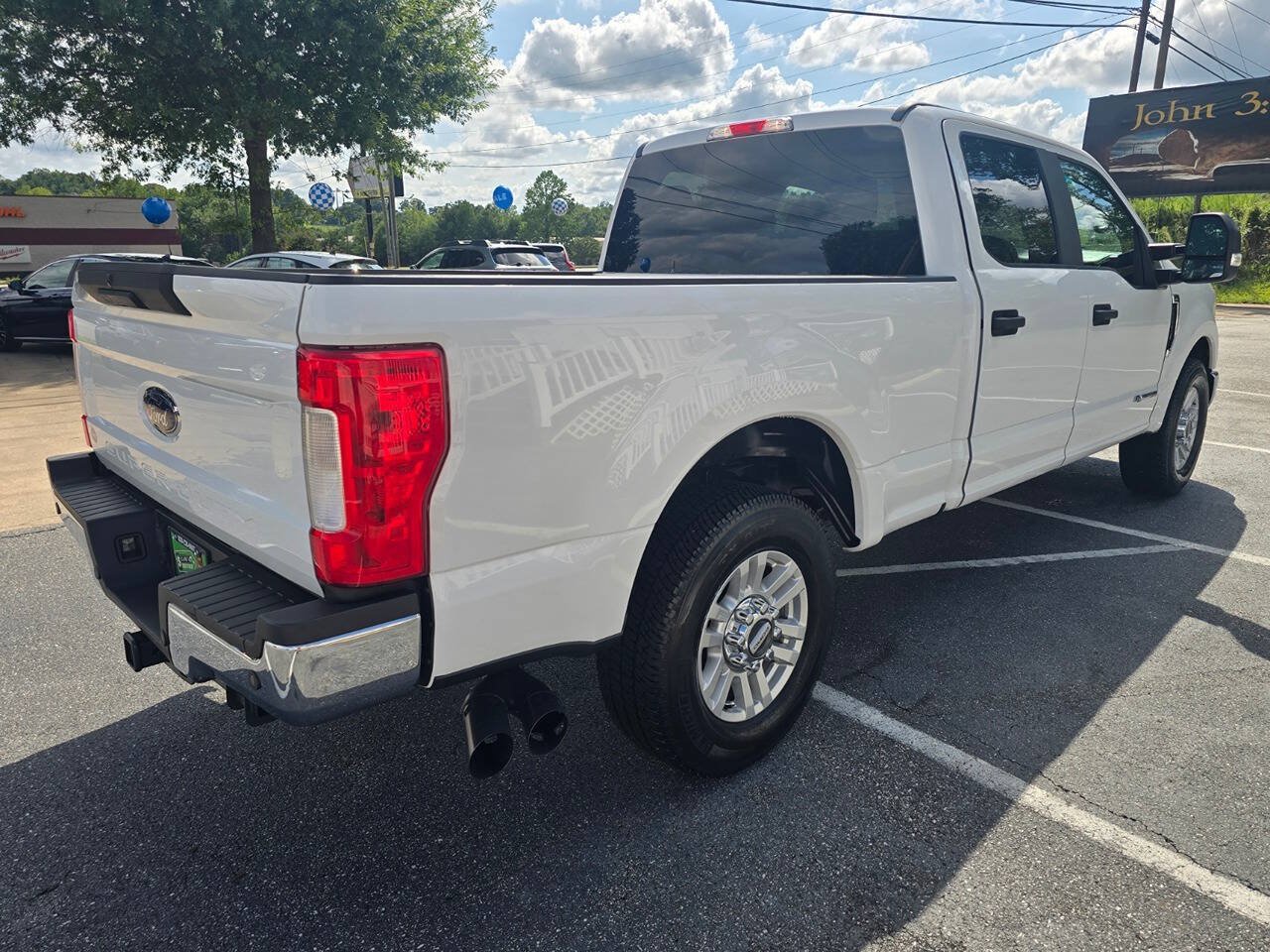 Used 2017 Ford F250 XLT w/ XLT Value Package RWD image 7