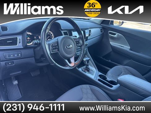 Used 2019 Kia Niro LX image 29