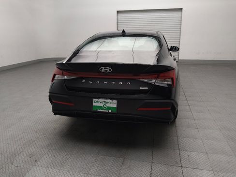 Used 2024 Hyundai Elantra Blue FWD image 7