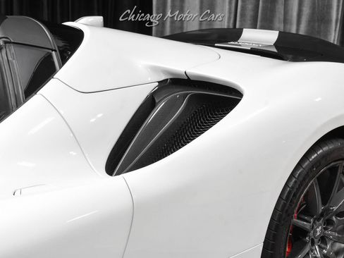 Used 2022 Ferrari SF90 Spider AWD/4WD image 37