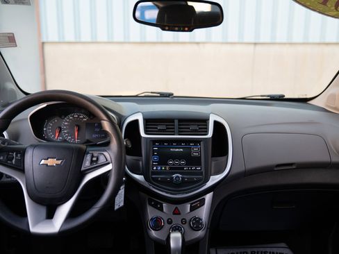 Used 2018 Chevrolet Sonic LT image 25