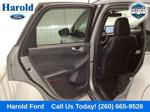 Used 2024 Ford Escape SE w/ PHEV Premium Package image 12