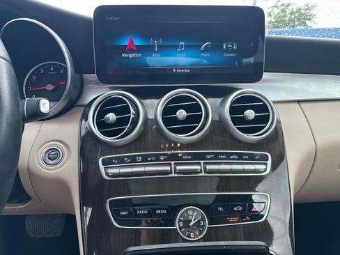 Used 2019 Mercedes-Benz C 300 Sedan image 27