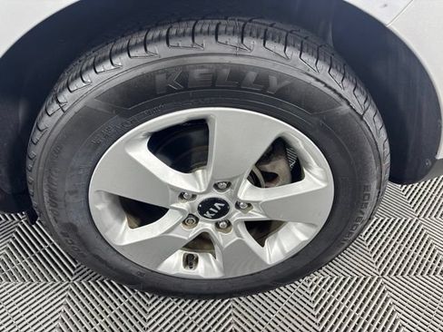 Used 2019 Kia Soul FWD image 37