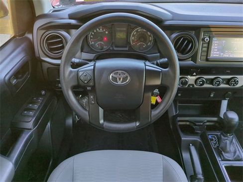 Used 2017 Toyota Tacoma SR image 16