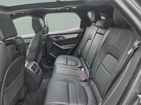 Used 2024 Jaguar F-PACE R-Dynamic S AWD/4WD image 19