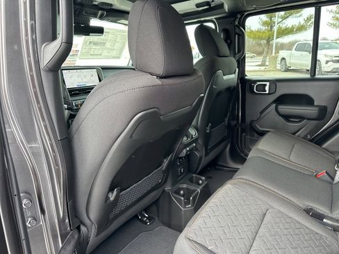New 2026 Jeep Gladiator Mojave image 37