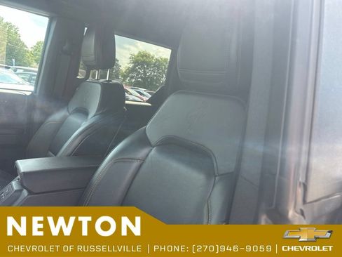 Used 2024 Ford Bronco Badlands AWD/4WD image 5