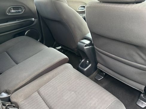 Used 2017 Honda HR-V EX image 29