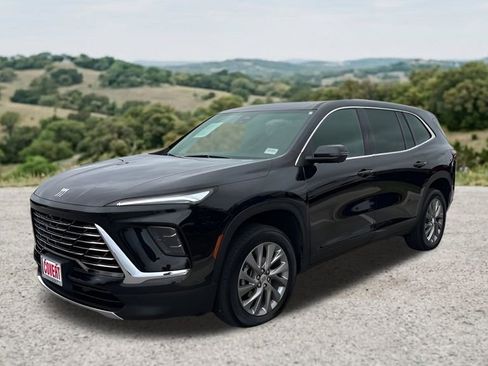 Used 2025 Buick Enclave Preferred FWD image 3