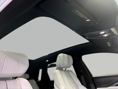 Used 2024 Cadillac Lyriq Luxury RWD image 29