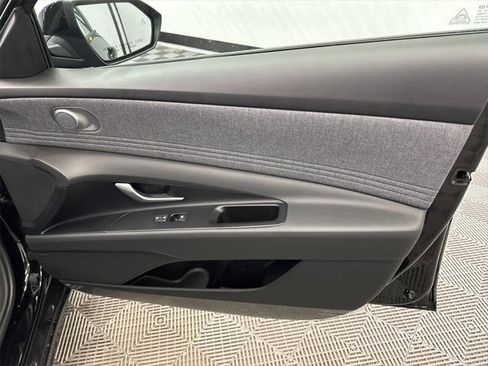 New 2026 Hyundai Elantra Limited image 15