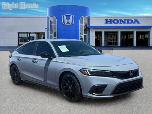 Used 2023 Honda Civic Sport image 7