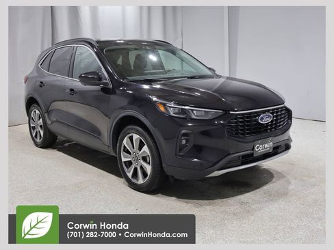 Used 2024 Ford Escape Platinum AWD/4WD image 1
