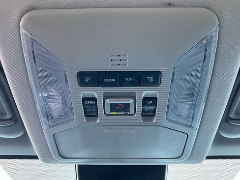 Used 2025 Toyota RAV4 XLE image 17