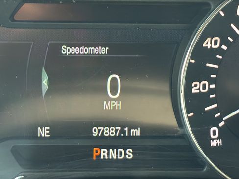 Used 2018 Lincoln MKC Select FWD image 35
