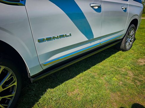 New 2026 GMC Yukon XL Denali w/ Denali Reserve Package AWD/4WD image 10