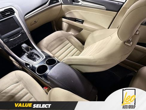 Used 2013 Ford Fusion SE FWD image 23