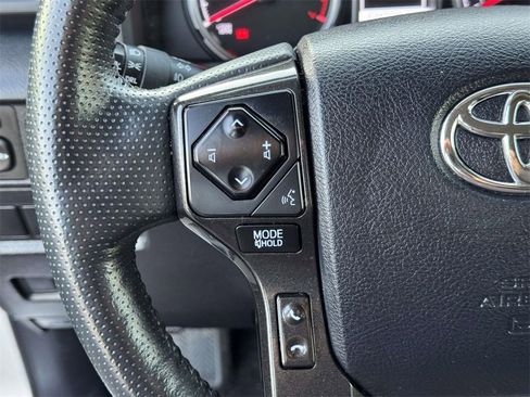 Used 2024 Toyota 4Runner TRD Off-Road Premium image 10