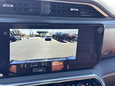 New 2025 GMC Sierra 2500 Denali Ultimate w/ Max Trailering Package image 15