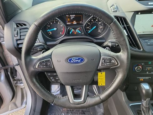 Used 2017 Ford Escape SE w/ Equipment Group 201A FWD image 24