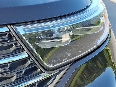 Used 2023 Ford Explorer XLT w/ Equipment Group 202A AWD/4WD image 12