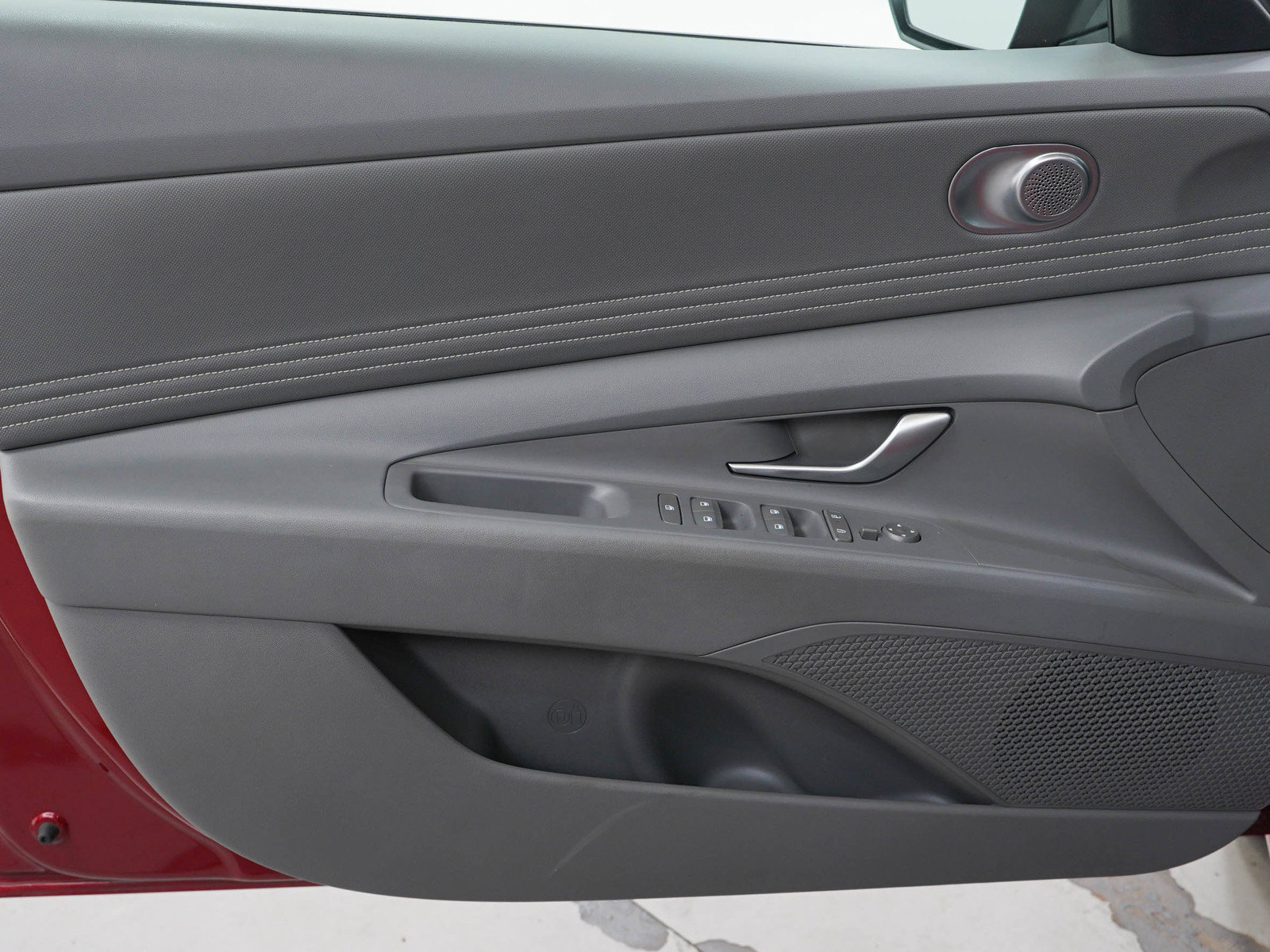 Used 2025 Hyundai Elantra SEL FWD image 34