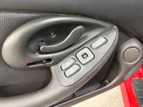 Used 2001 Pontiac Firebird Formula w/ Protection Group image 18