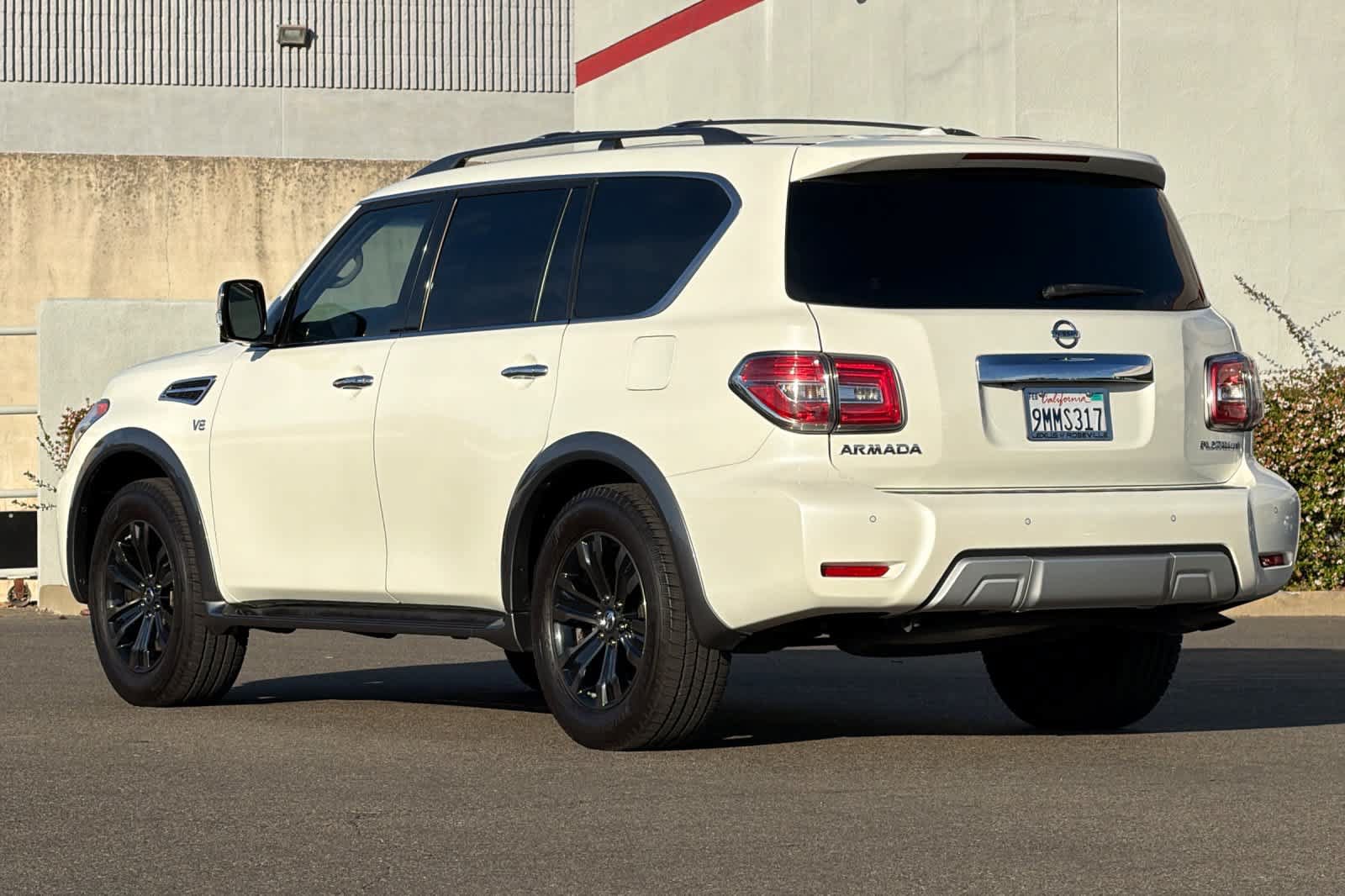 Used 2017 Nissan Armada Platinum w/ Interior Lighting Package AWD/4WD image 7