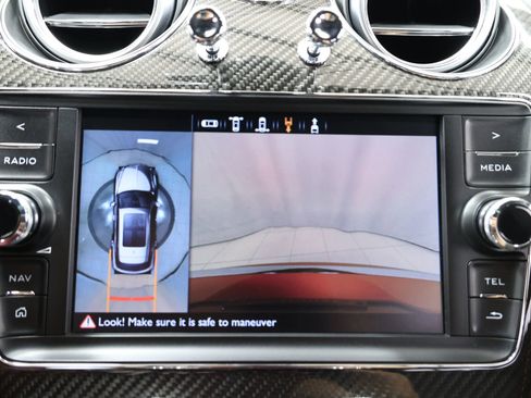 Used 2019 Bentley Bentayga image 36