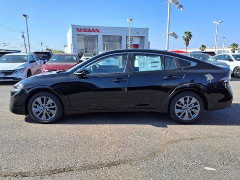 New 2026 Nissan Sentra SL w/ Floor Mat Package FWD image 4
