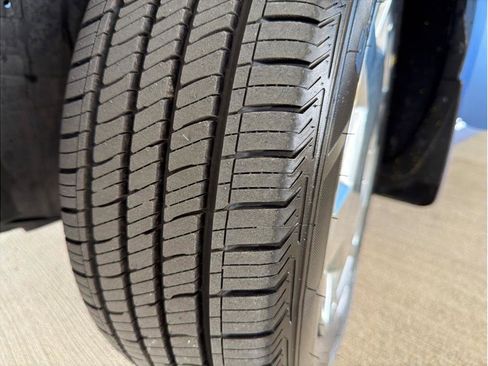 Used 2013 Nissan Cube 1.8 S w/ Interior Illumination Pkg image 25