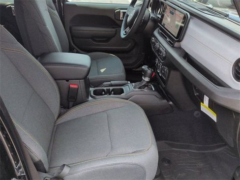 New 2025 Jeep Gladiator Sport image 29