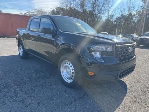 New 2025 Ford Maverick XL image 1