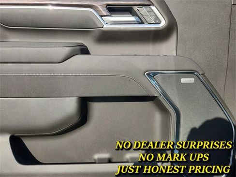 New 2025 Chevrolet Silverado 2500 LTZ w/ LTZ Plus Package image 23