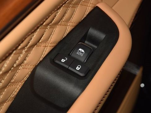 Used 2025 Jeep Grand Cherokee L Summit image 48