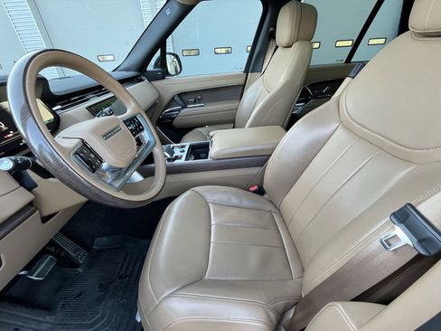 Used 2023 Land Rover Range Rover SE image 16