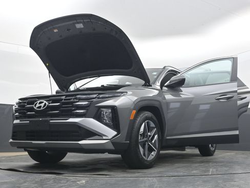 Used 2025 Hyundai Tucson SEL FWD image 42
