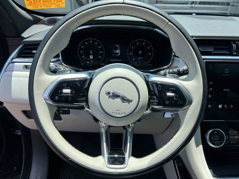 Certified 2026 Jaguar F-PACE R-Dynamic S AWD/4WD image 21